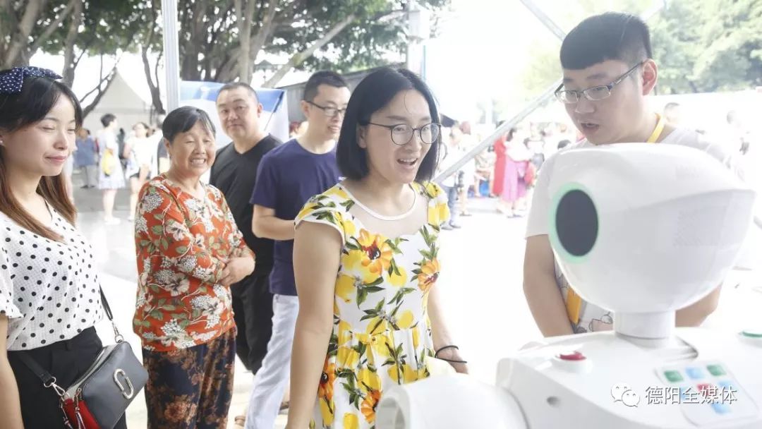 德阳市人力资源和社会保障局_德阳人力与社会保障局电话_德阳市人力资源与社会保障