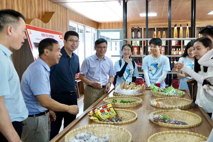 厚植家国情怀 助力乡村振兴——福建师范大学经济学院开展暑期社会实践活动