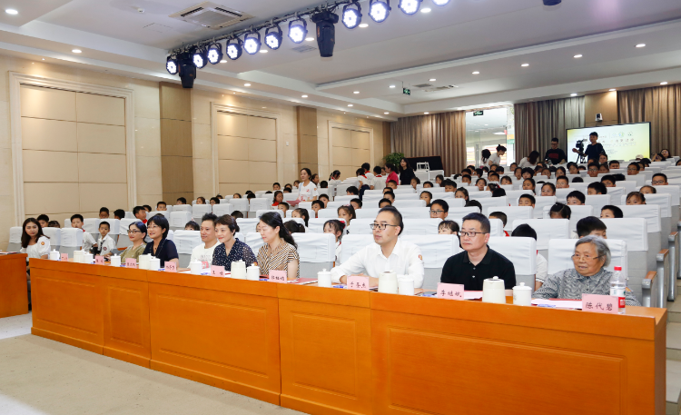 中国学生_学生中国知网怎么免费下载论文_学生中国银行办卡需要什么资料