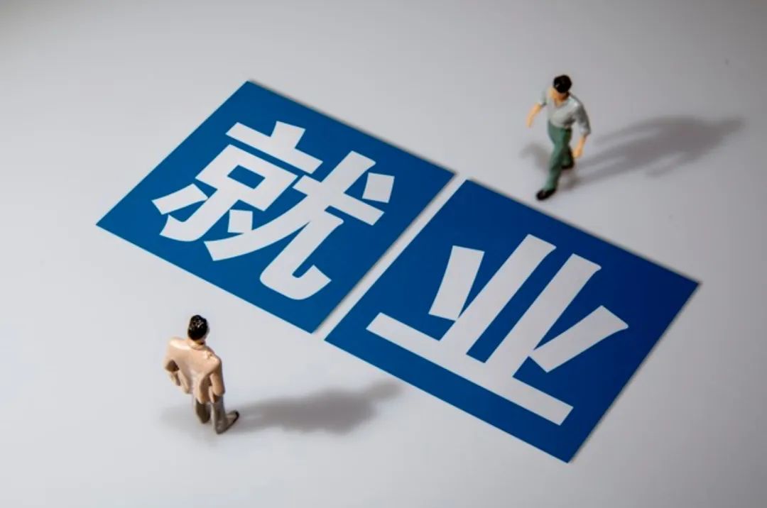 资本主义主要矛盾表现为_资本主义社会的主要矛盾是_资本主义矛盾是指