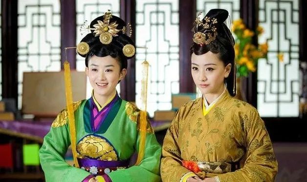 出尔反尔的历史人物_历史人物反转_历史反面人物素材