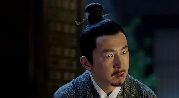 出尔反尔的历史人物_历史人物反转_历史反面人物素材