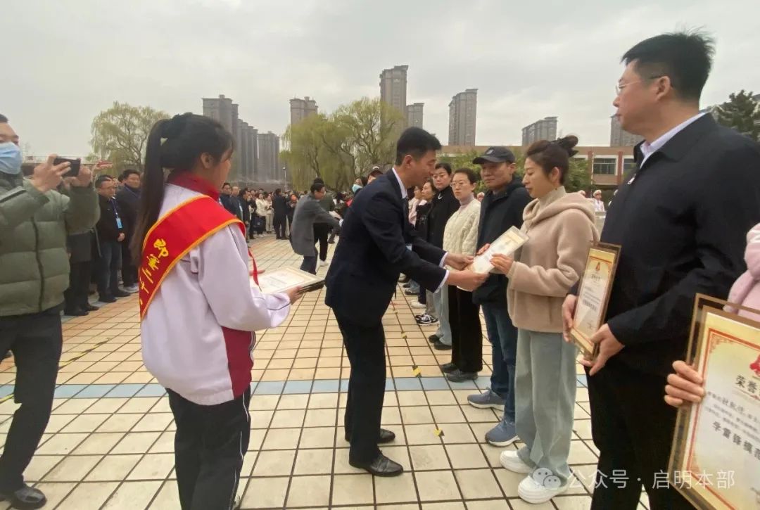 中国学校_学校中国人寿学生保险怎么理赔_学校中国少年先锋队是干什么的