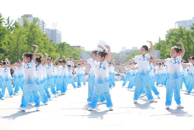 国学操《千字文》歌词_国学操广播体操_国学操