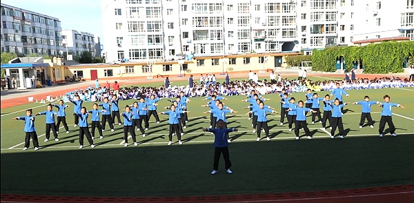 龙井安民小学举行国学操大赛 国学经典搅热校园