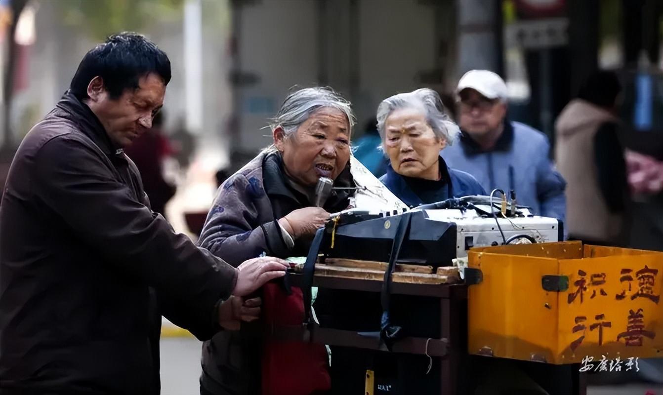 外国历史学家说中国历史_国外研究中国历史的著名学者_外国人研究中国历史