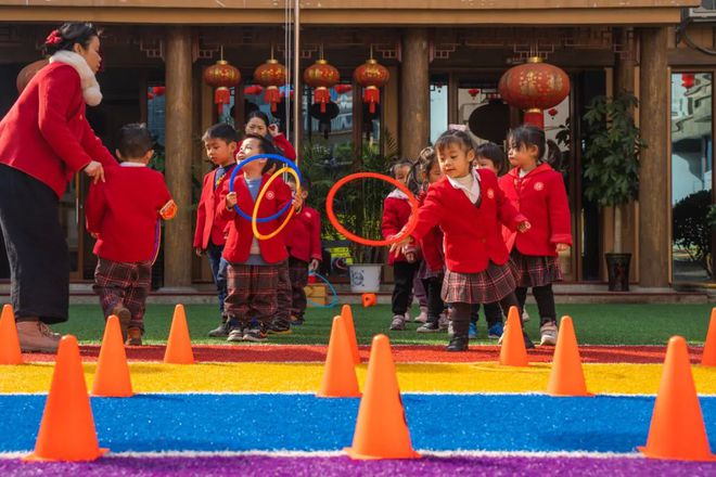 国学园幼儿教师工作内容_幼儿园国学_国学幼儿园宣传图片