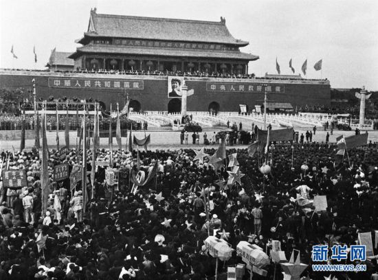 新中国历史_历史新中国成立手抄报_历史新中国成立小论文