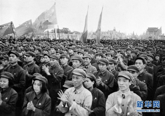 历史新中国成立小论文_历史新中国成立手抄报_新中国历史