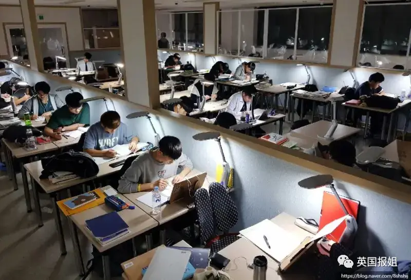 韩国学生发型_韩国学生_韩国学生的校服