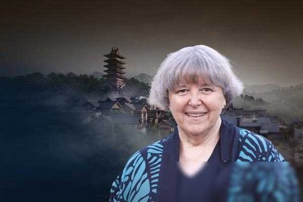 和平年代的英雄人物感动中国_感动中国十大人物_人物感动中国之悬崖小学教师