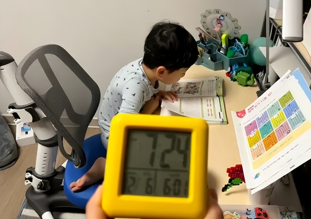 韩国学生累还是日本学生累_韩国学生发型_韩国学生