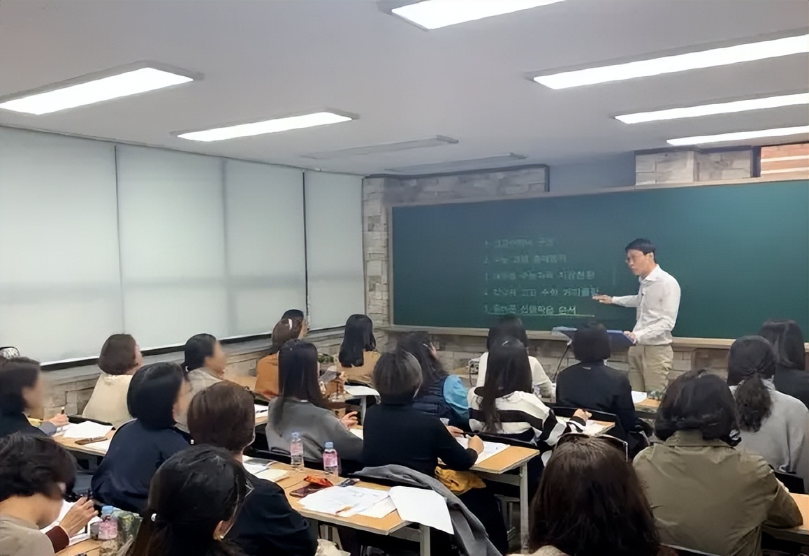 韩国学生_韩国学生发型_韩国学生累还是日本学生累