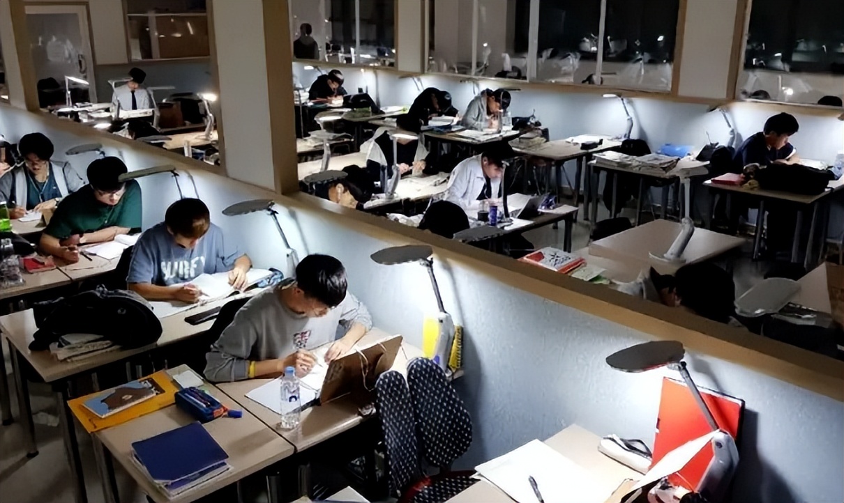 韩国学生_韩国学生发型_韩国学生累还是日本学生累