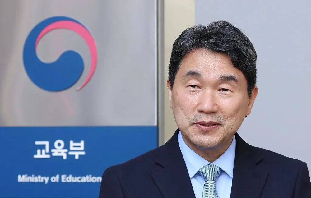 韩国学生发型_韩国学生_韩国学生累还是日本学生累