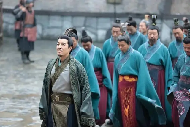有钱就有社会地位吗_社会上有地位的人_有地位的人有钱吗