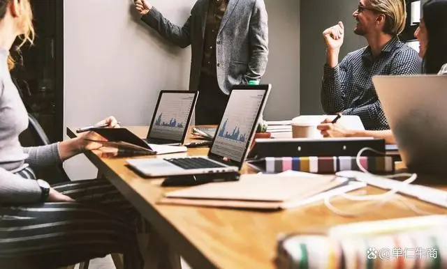 社会分工呈现出的特点_社会分工是_社会分工有哪些