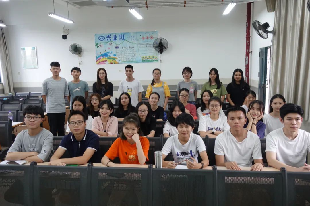 我们的社会_社会工作服务是社会_社会工作者