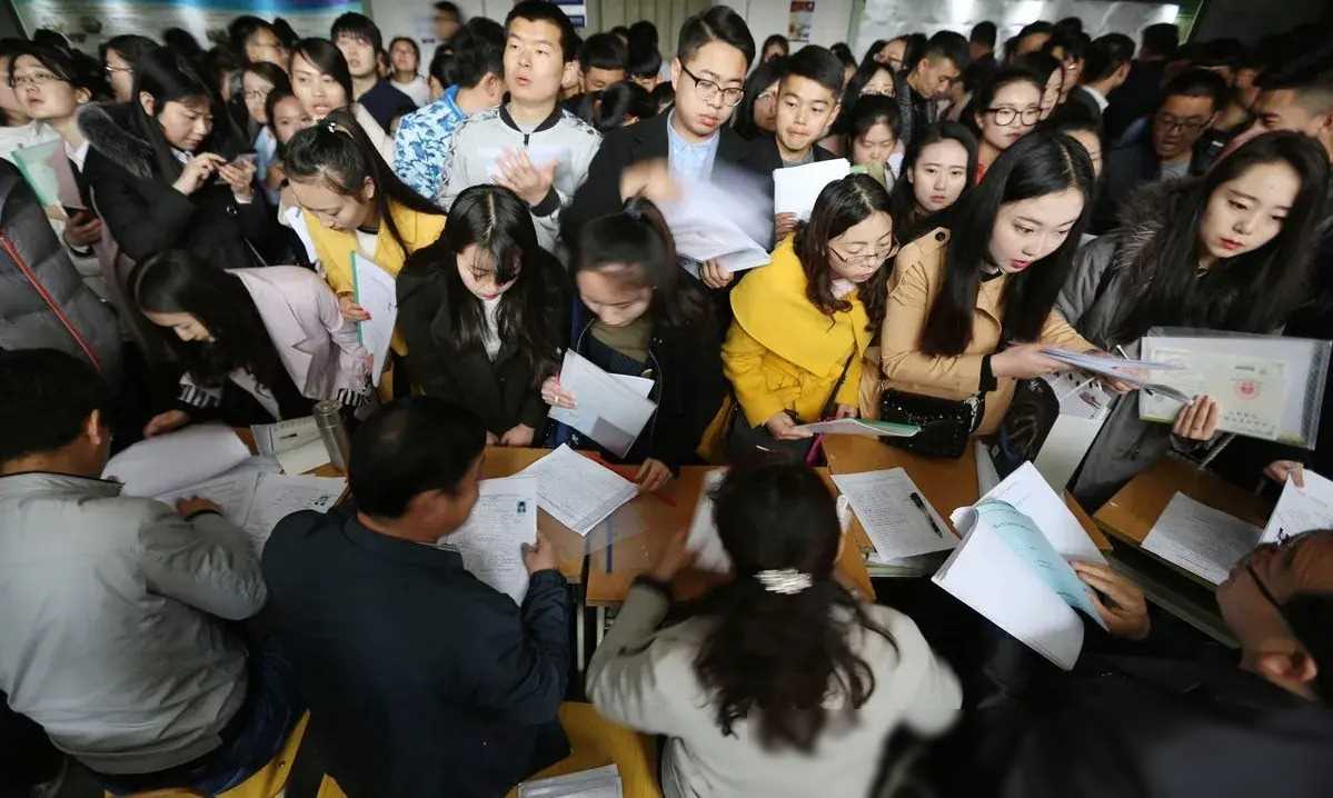 以前社会状况是怎样的_之前的社会现在的社会_之前的社会