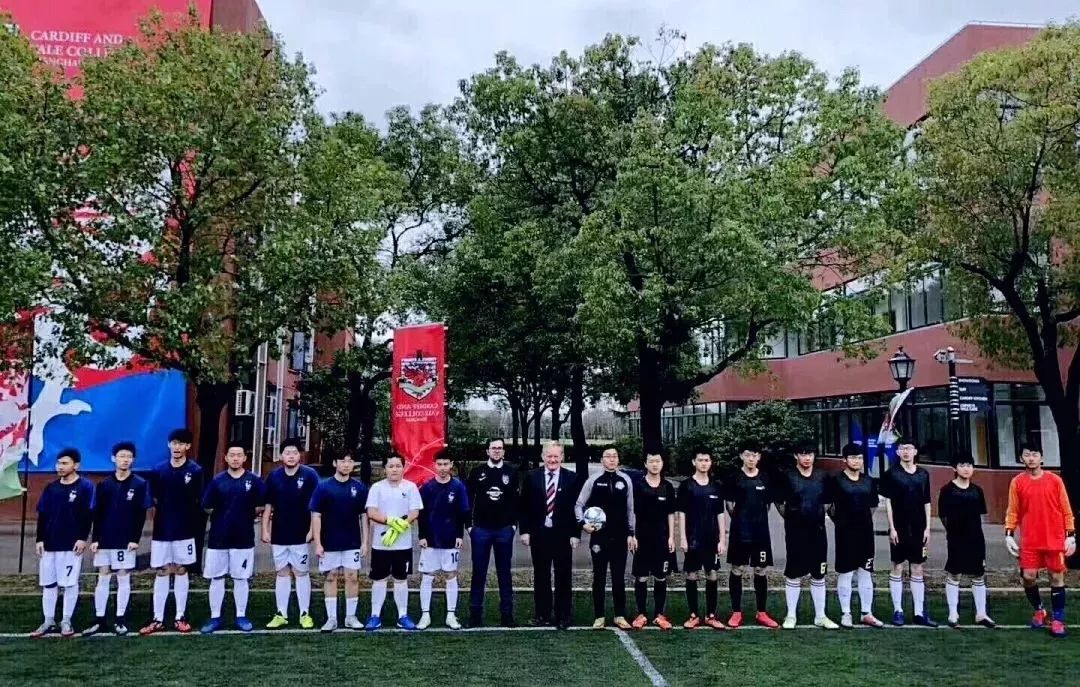 英国学什么外语_英国学制_英国学