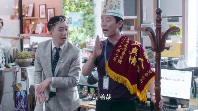 现实社会句句扎心的经典句子_现实社会一场戏玩的全是人民币_社会很现实