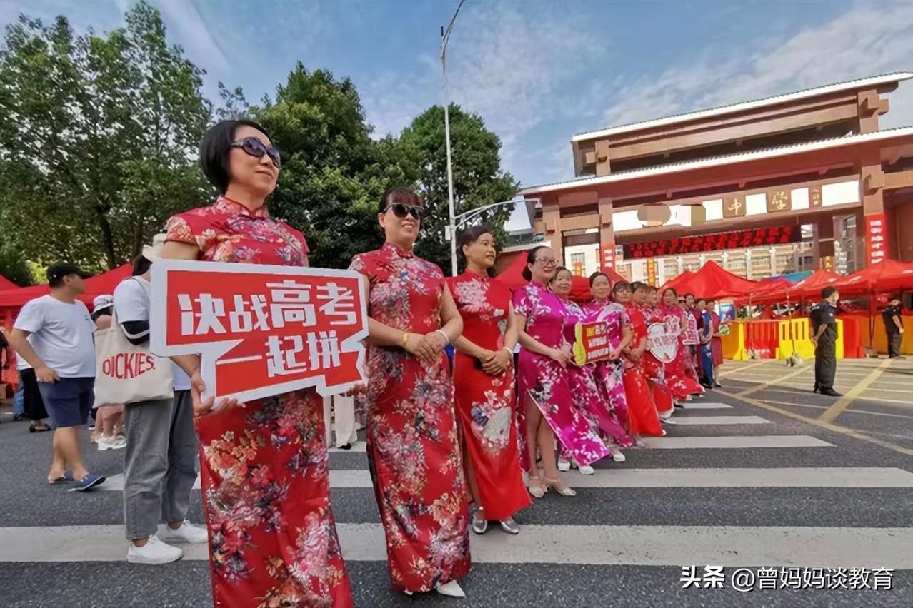 帮助社会弱势群体_如何帮助社会_帮助社会发展英语