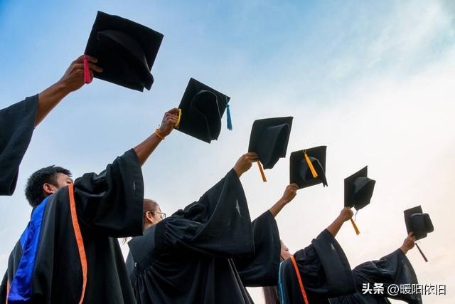 谈谈学历的重要_学历的社会作用_学历在社会的重要性