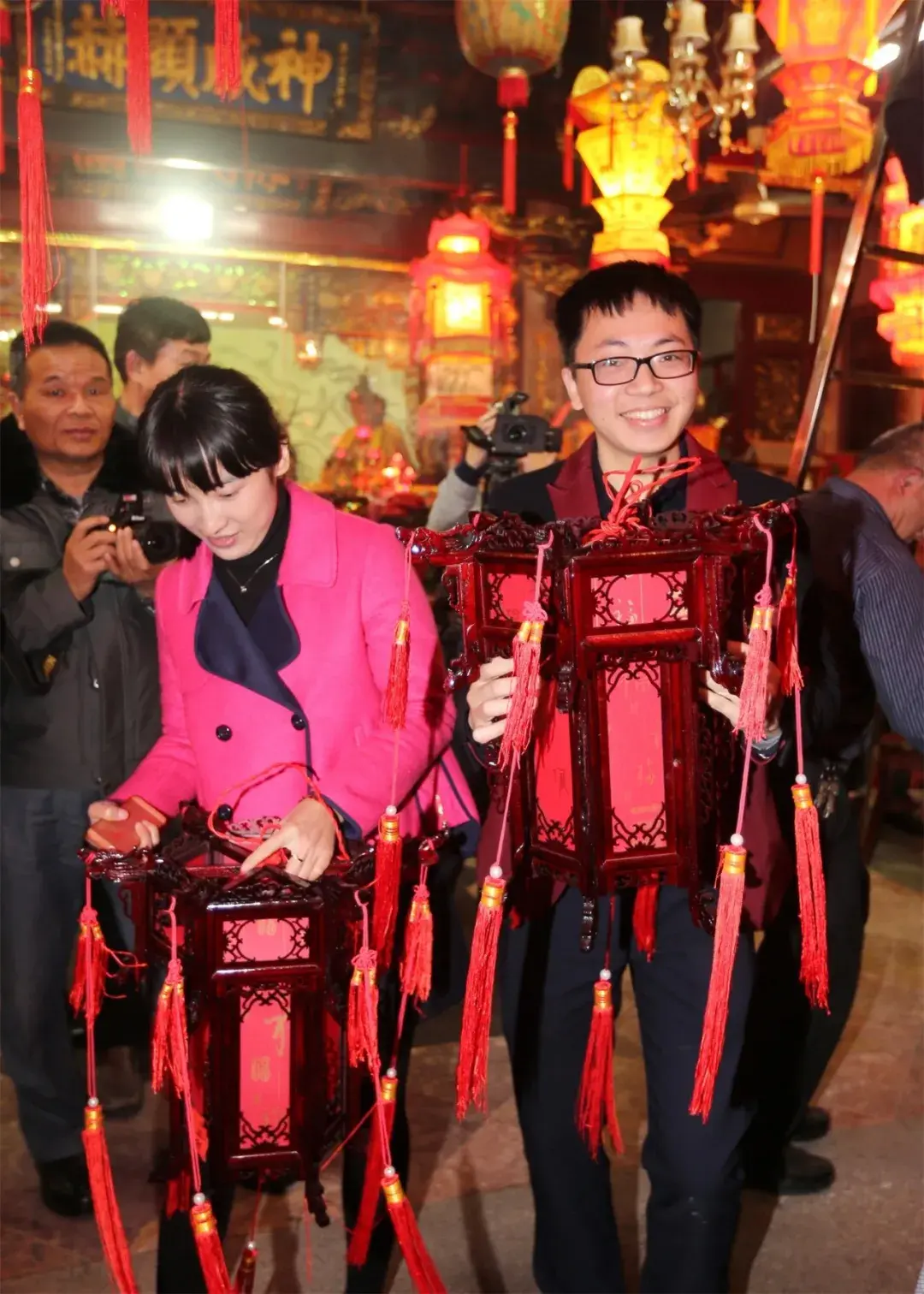 东石镇的历史人物_石镇的老婆_石镇街历史