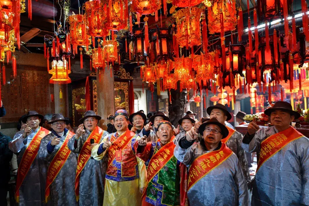 石镇的老婆_石镇街历史_东石镇的历史人物