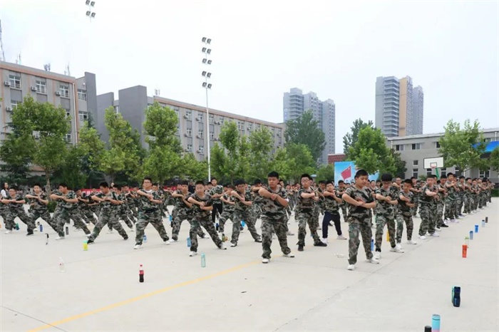 国学操_国学操千字文广播体操_国学操天地玄黄台词