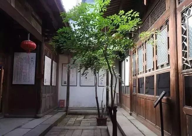 黄姓的来源和历史_黄姓的来源历史调查报告_黄姓的来源和黄姓历史名人