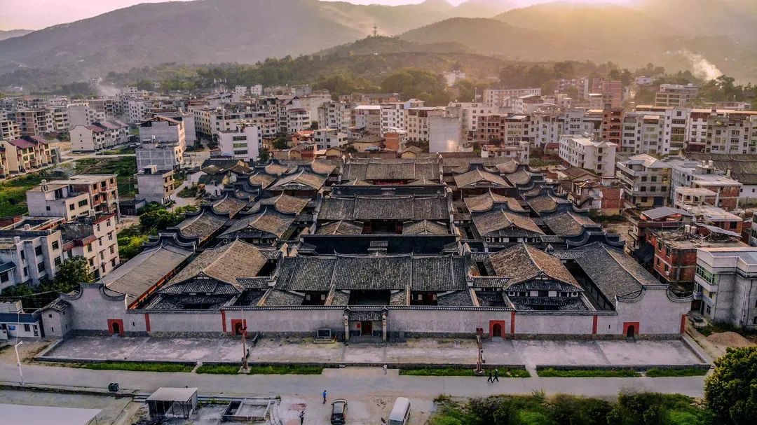 黄姓的来源历史调查报告_黄姓的来源和黄姓历史名人_黄姓的来源和历史