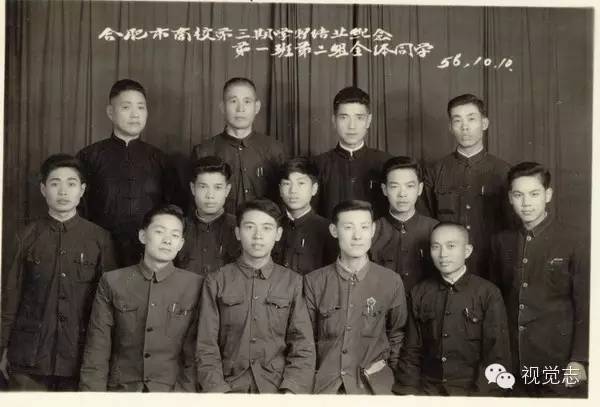 民国装学生演出服实体店_民国学生装扮_民国学生装