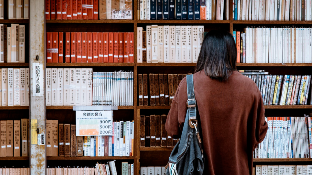 英国学_英国哪些学校有内测英语考试_英国文学史及选读辅学手册