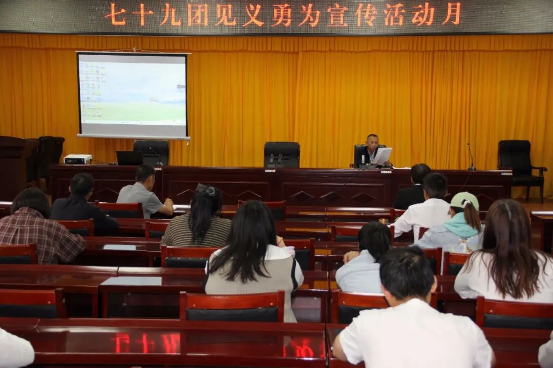 鲁迅精神与现代社会_金总精神小伙社会摇_社会精神