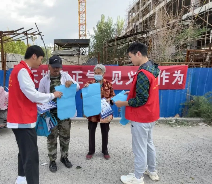 社会精神_金总精神小伙社会摇_鲁迅精神与现代社会