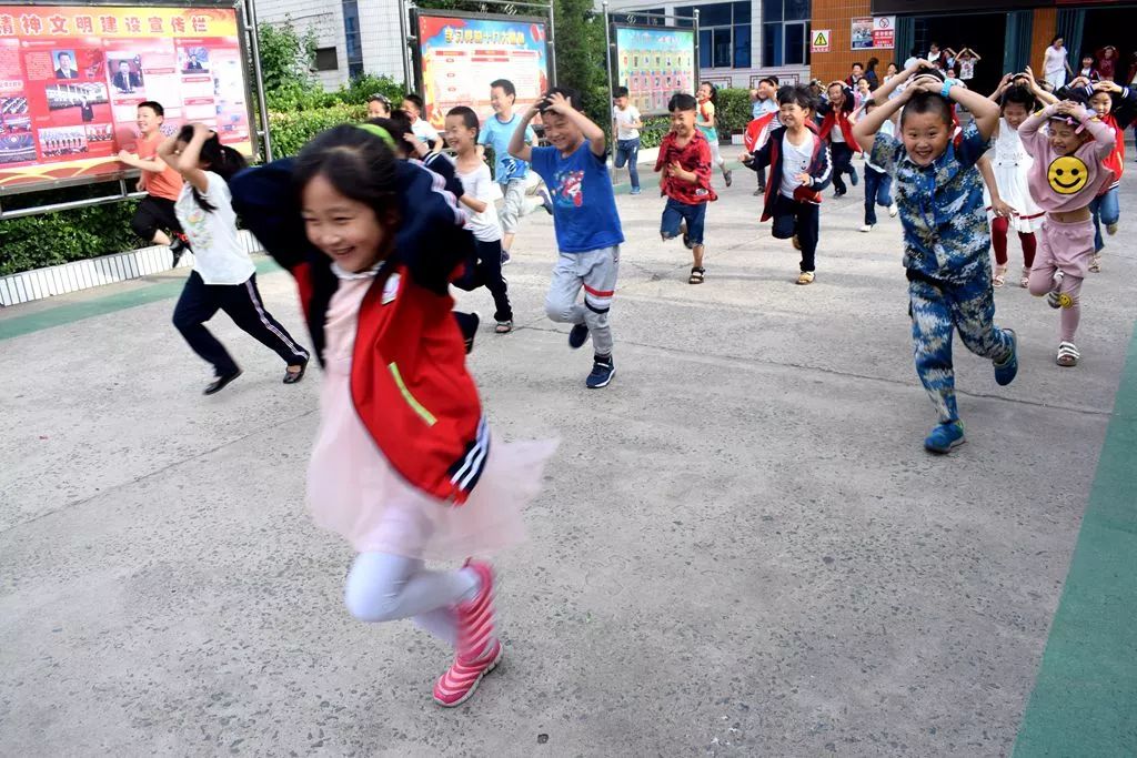 国学操广播体操_国学操天地玄黄台词_国学操