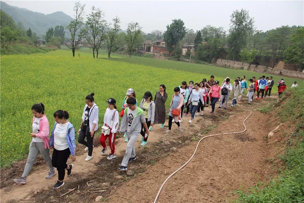 国学操广播体操_国学操天地玄黄台词_国学操