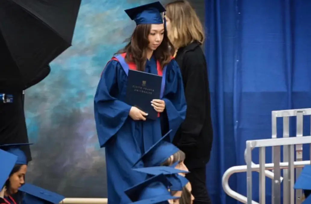 文史专业美国大学排名_文史类专业_工业设计专业属于什么类专业