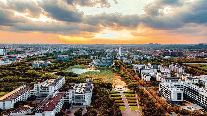 瞭望新闻周刊：织就特色高水平研究型大学