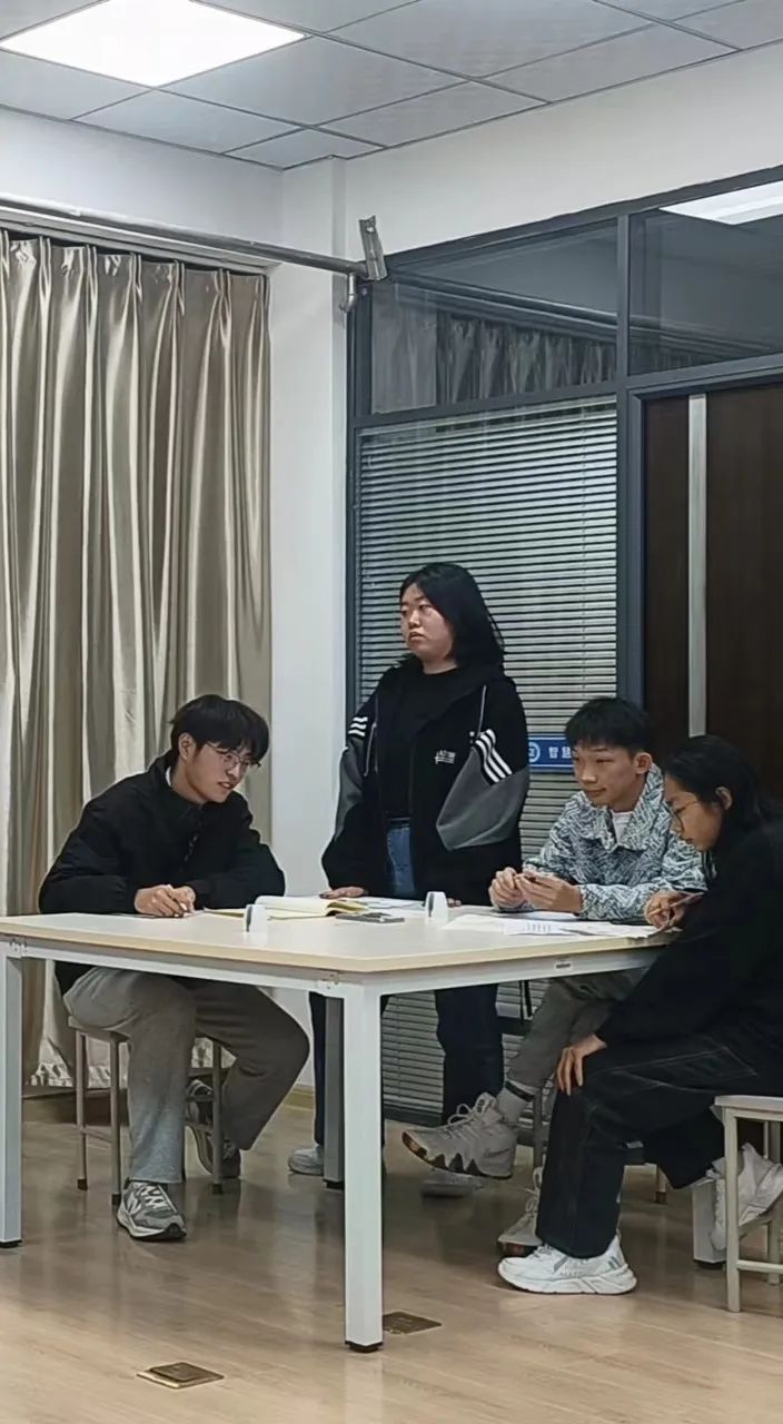 正面看脸方_这是一个看脸的社会正方总结_正方脸是什么样的