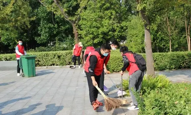 中学生与社会_中学生社会实践活动登记表_中学生社会实践内容