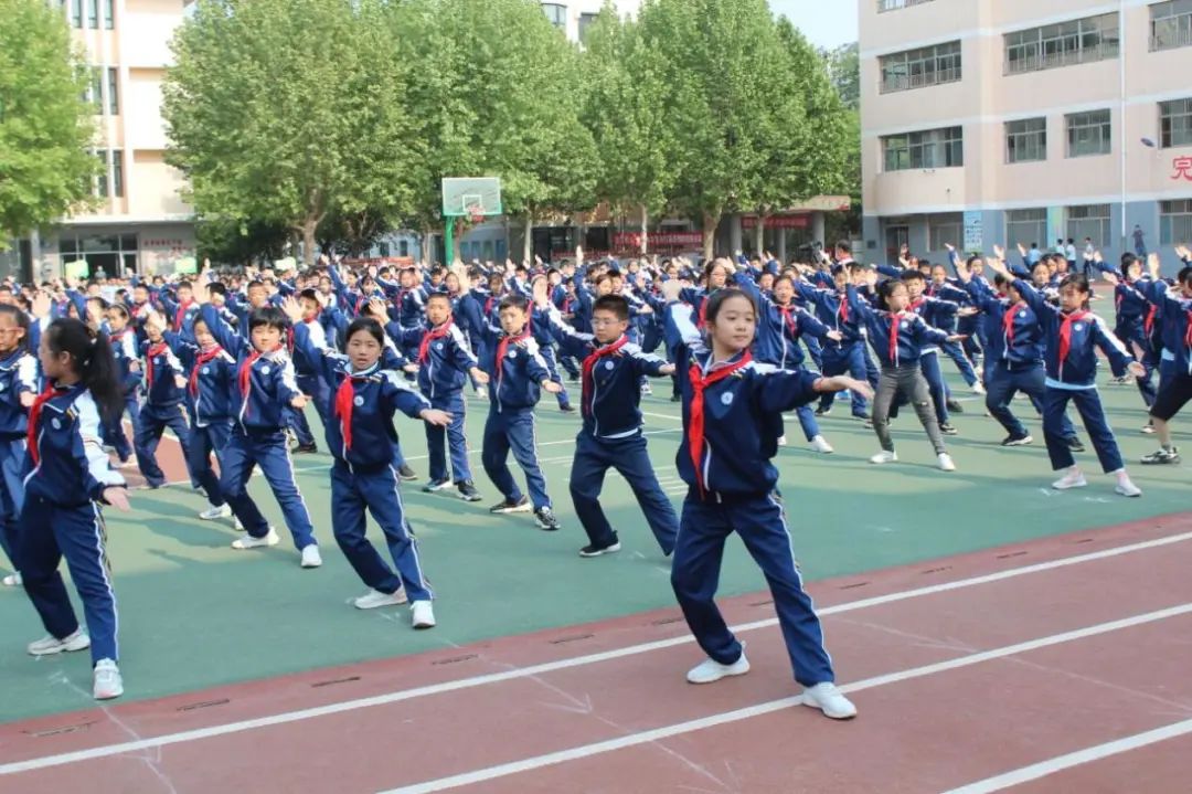 国学操广播体操_国学操天地玄黄台词_国学操