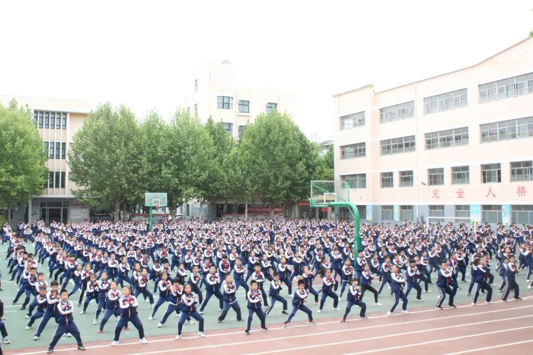 国学操_国学操天地玄黄台词_国学操广播体操