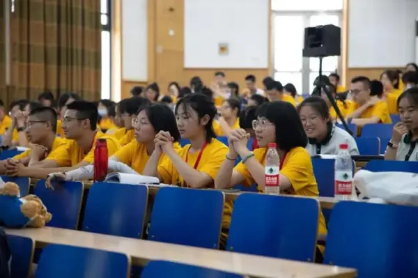 国学学生体质健康标准_学生国学_国学学生图片